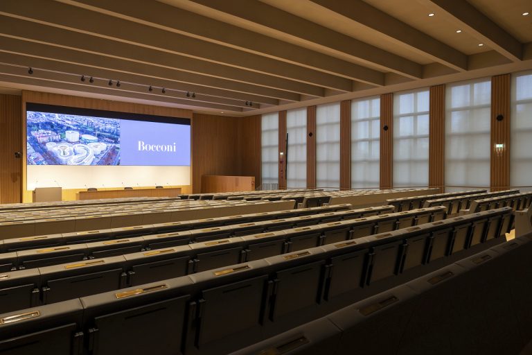 Từ đỉnh cao nhân văn của Sapienza đến sức mạnh kinh tế của Bocconi